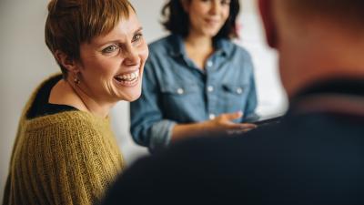 Lachende vrouw